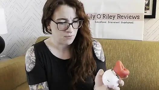 NSFW Review of Kiss Sucking Vibrator