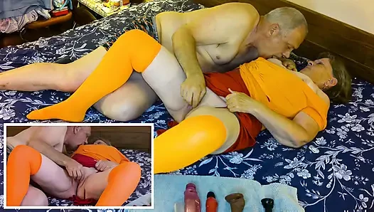 Granny Carmen's Velma Dinkley: Cock Sucking, 2 Position Fucking Creampied Sleuth Shut 63025CAMS1245M