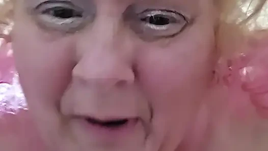 Ее трахнули сзади