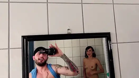 Göğüslere Boşalma Randevusu - Azgın Alman Hatun Sakso Ve Elle Muameleden Sonra Domalarak Sikiliyor