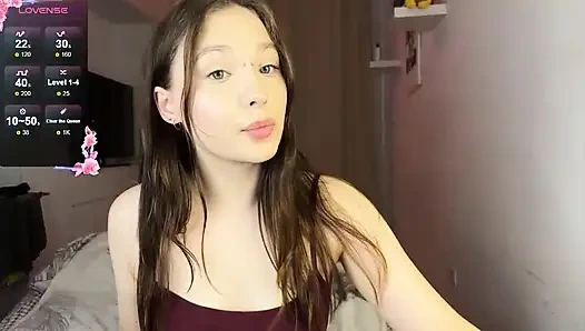 YOUNG ROSIE JUICE DESTROYED HER PUSSY AND GOT AN ORGASM