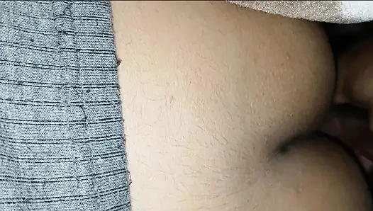 Stiefmutter teilt bett mit stiefsohn