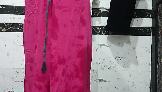 Priya Bhabi Sexy Bath Show