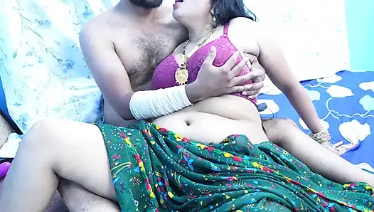 Suami mengeluarkan air dari memek istri