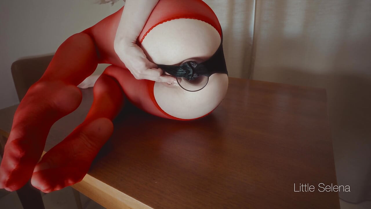 Anal Fisting in Red Pantyhose