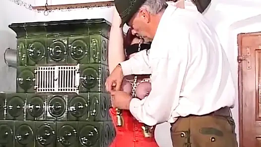 Inked und pierced - gepiercte und tätowierte Alt- und Emo-schätzchen