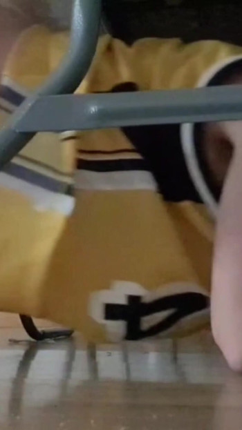 Morate vidjeti trenutak iz "Polusestra je izgubila iPhone, ali je bila gola.."