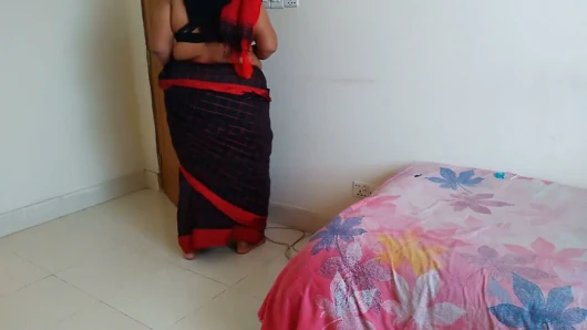 Video seks gadis seksi 35 tahun dan cowok asing 18 tahun
