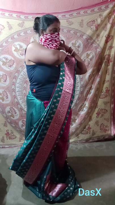 Green Saree Dropping Solo SFW | Clip 1