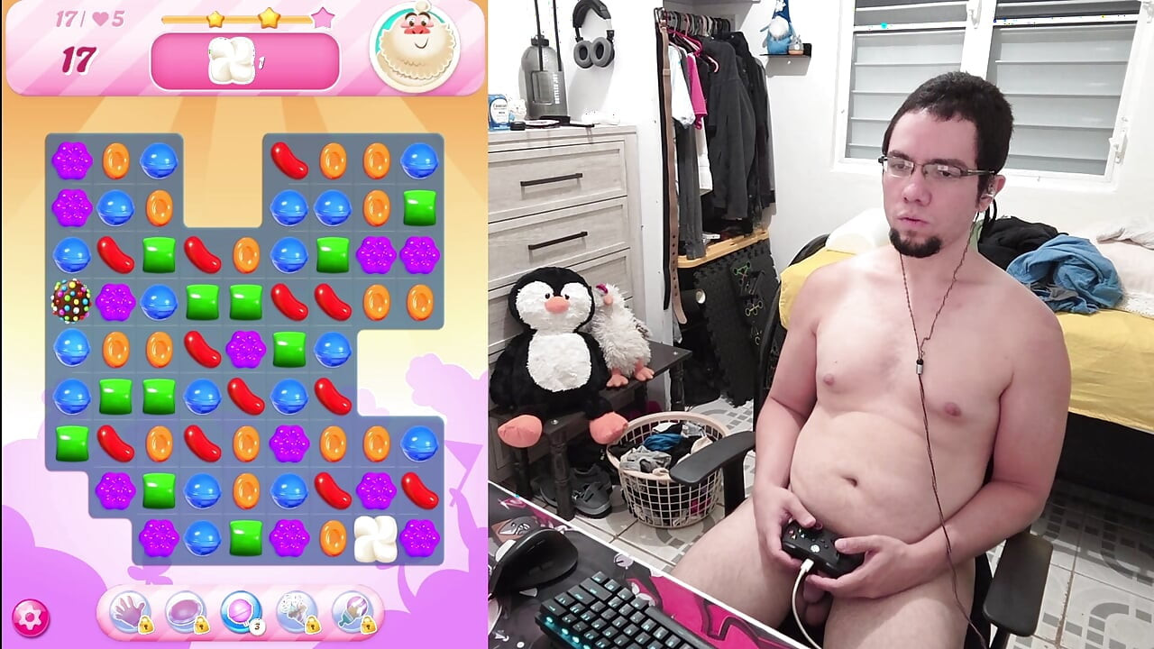 NAPALJENI GOLI MUŠKARAC IGRA CANDY CRUSH SAGA #3