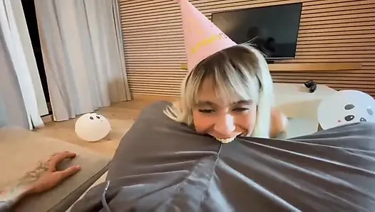 On My Birthday I Sat on the Cock and Received a Lot of Milk Inside the Pussy