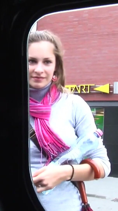Anastasia an der Strasse angesprochen und im BumsBus gefickt | Clip 1