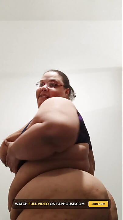 Being a Slut in the Bathroom at the Library!