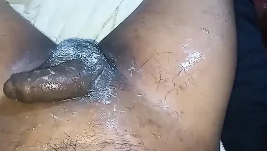 Mencukur penis dan peler tetanggaku, dengan cara kuno, kontolnya yang dicukur terlihat sangat lezat, dan aku memberinya yang pertama