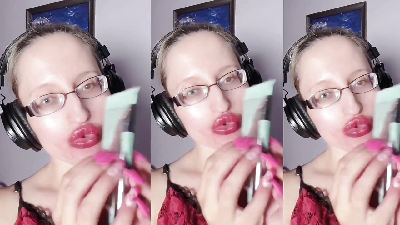 Asmr Sweet Chocolate Eating- Asmr, Eyeglasses, Giantess, Lipstick, Big Lips, Mough, Food, Face Fetish, Long Nails