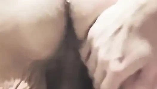 Stiefvater und stieftante er versohlt n fingert diese muschi so heiÃŸ