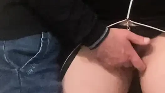 OMG! Metroda sulu amına dokunuyor - seksi külotla penetrasyon