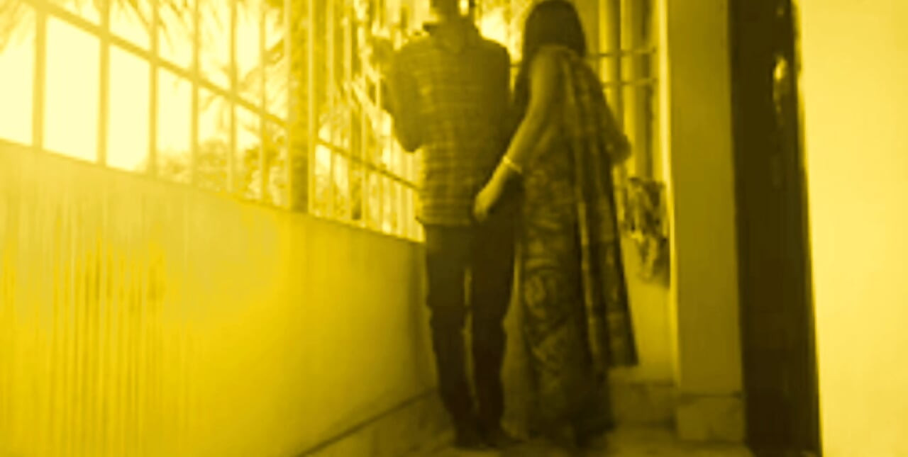 I went to Hot bhabhi’s house during Rainy vacation and enjoyed a lot with my lovely bhabhi,