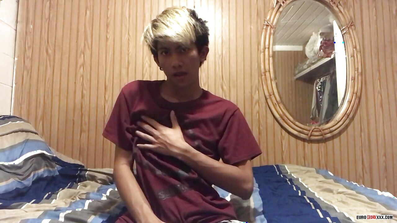 Чарівний Ксандер сквіртує на великий безлад