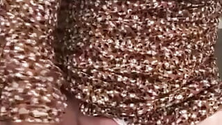 Sissy koristi BBC dildo