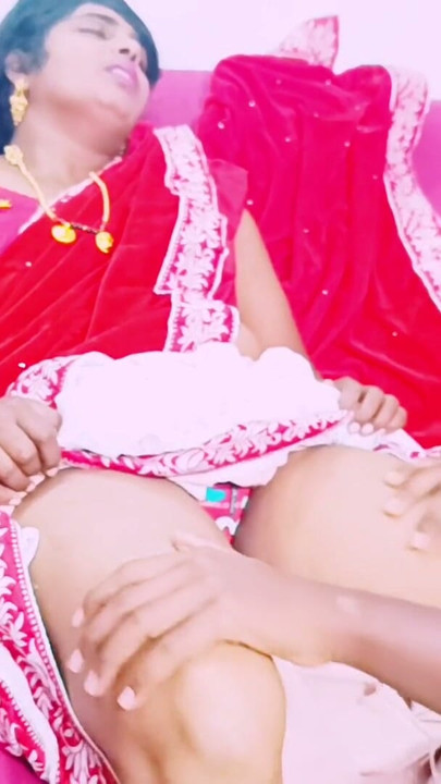 Desi house woner medam fucking house maid big black cock. Telugu dirty talks. | Clip 1
