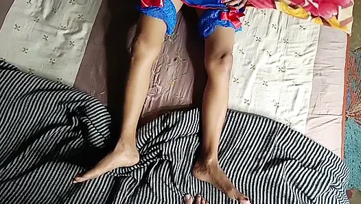 Memek sempit pacar mungil yang langsing ini dientot habis-habisan sama pacarnya sendiri, dan dia punya kontol besar.