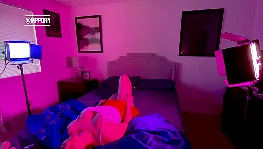 Фотосессия толстушки за сценой