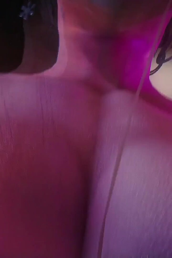 B018 거유 짜고 침을 짜는 지옥