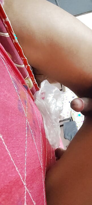post office handjob bathroom mein jakar