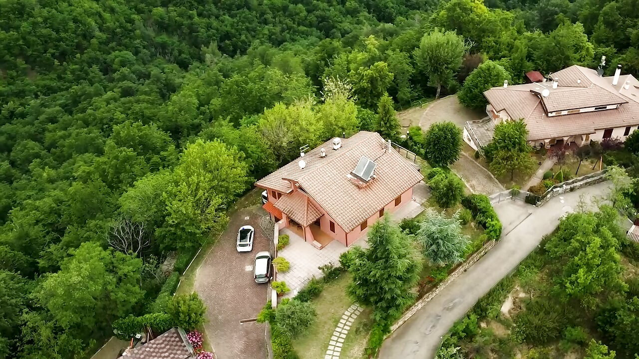 Gospođica Ziliam, gospođica Karla i Kiki fistuju strapon femdom