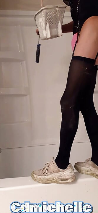 Cdmichelle在工作中补漆