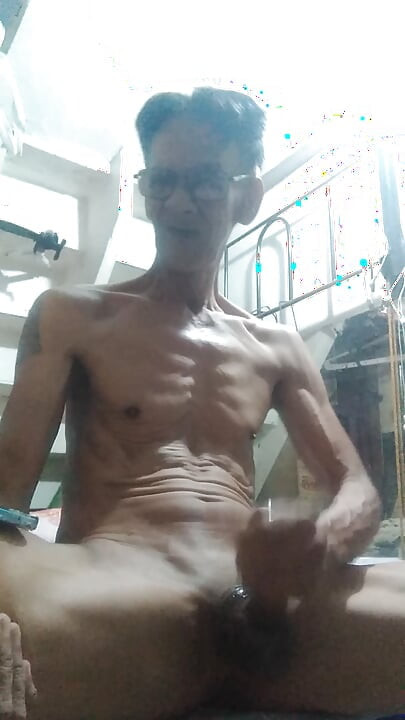 Mujhe khush karne ke lie hilaana.