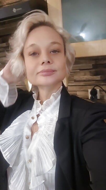 You Think I'm Sexy You Haven't Seen Anything I'm a Very Slutty Mature French Woman