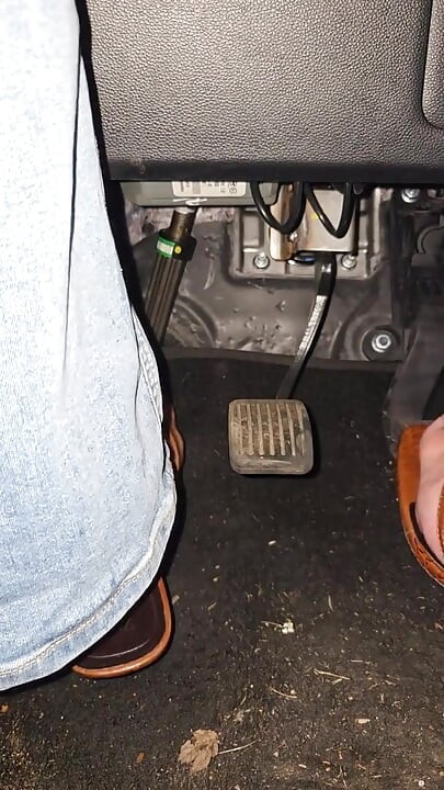 Pedal fetish kaki memompa