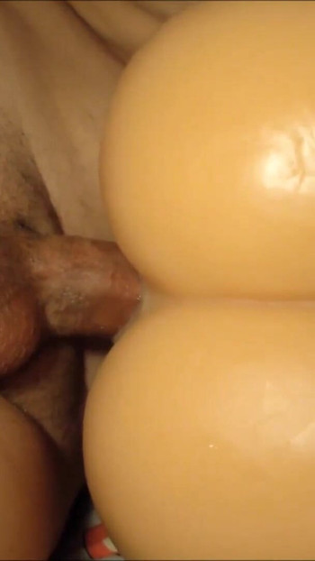 Érzelmes pillanat a "Sex Toy Quick Cum" -ból
