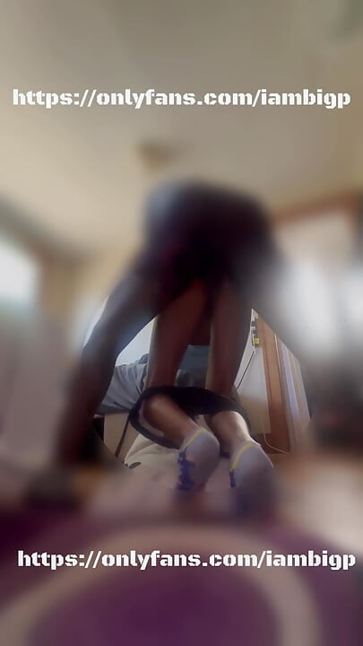 Чудовищный Хуй Долбят Мою Тугую Киску