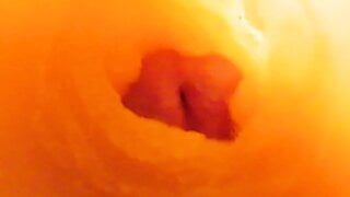 POV Innenansicht von Vagina, die gefingert und gefickt wird - wie ein großer sahniger Cumshot in einer nassen Muschi aussehen würde