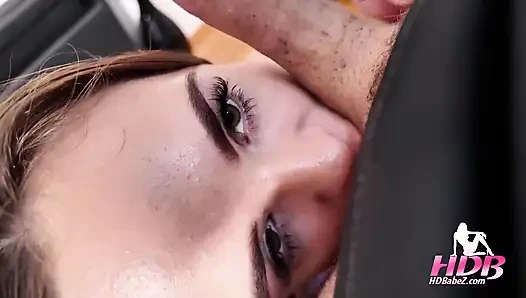 217 - 01 cewek cantik ngentot dan telan sperma