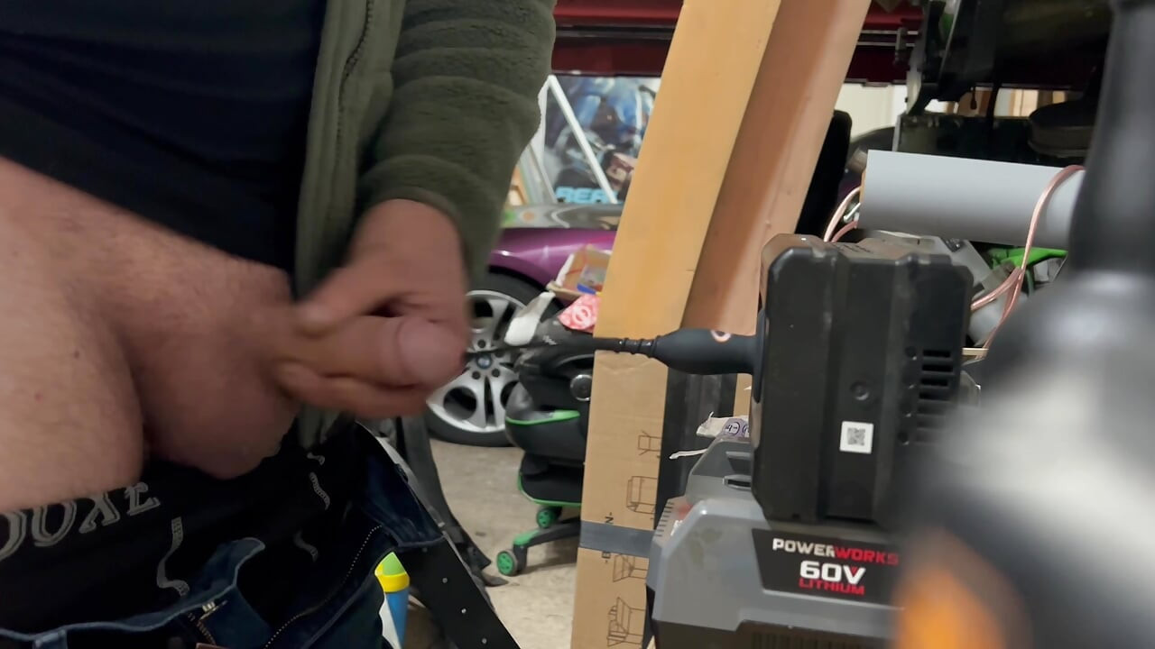 Экстремальная 30 см, силикон, вибратор, звук уретры, мастурбация в гараже