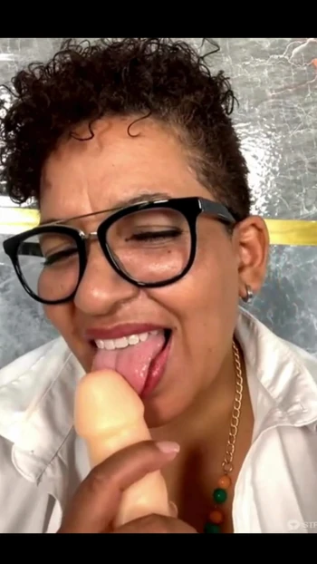 Come get your sweet blowjob