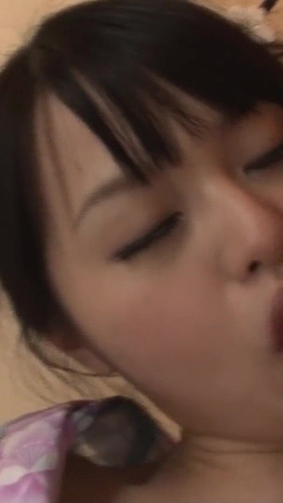 Nezaobilazan trenutak iz "JAPANESE GIRL BOUNCES HAIRY PUSSY ON COCK CREAMPIE"