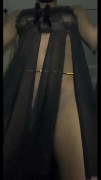 All Eyes on browngurl234 as She Takes Over the Camera with her sexy dance moves | Clip 3