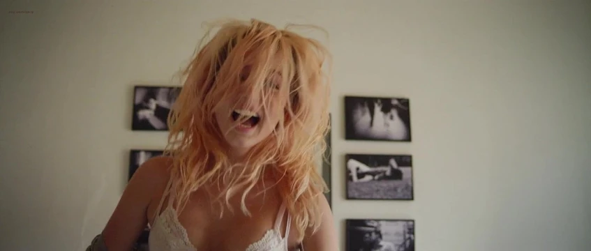 Ana de Armas  Por Un Punado De Besos (ES-2014)