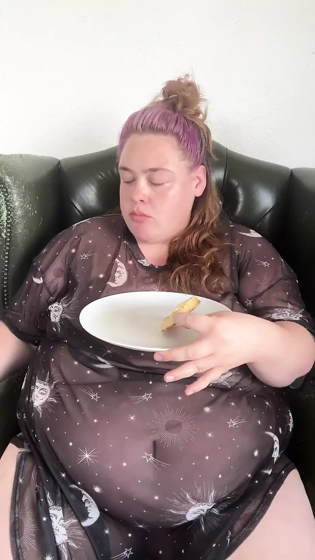 Huge Hungry BBW Stuffing Herself at Breakfast