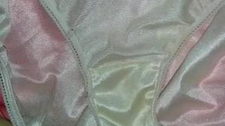 Cum trên nylon panty đáy quần