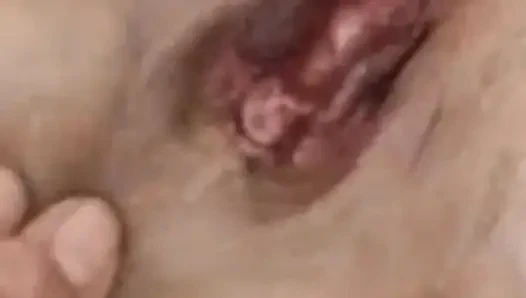 Sıkı amcığıma mastürbasyon yapıyor
