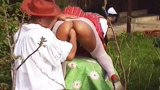 Milf áspero al aire libre puño follada