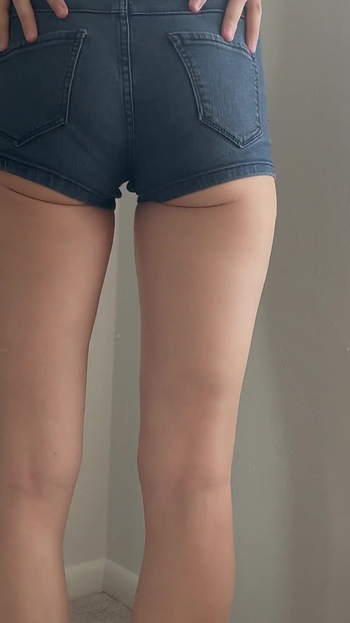 Sfw Wardrobe: 31 Shorts