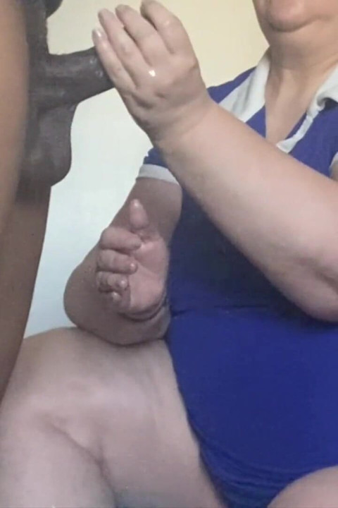 Handy GILF Deals with Lovers Cock with Oily Massage