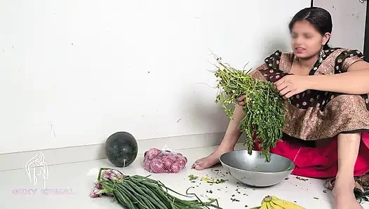Komal Mami, you are curing the vegetable, give me a banana.
